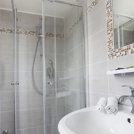 Oceania ベラーリア・イジェア・マリーナ