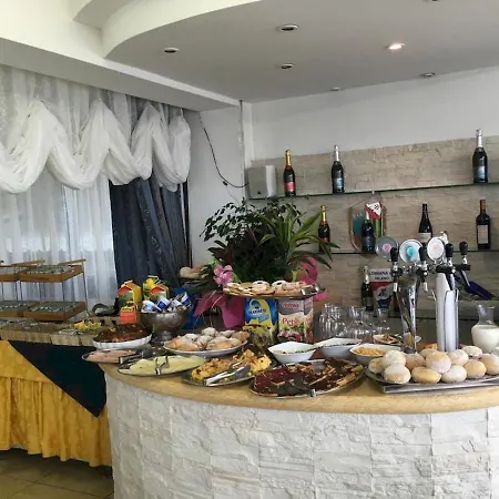 Oceania Hotel